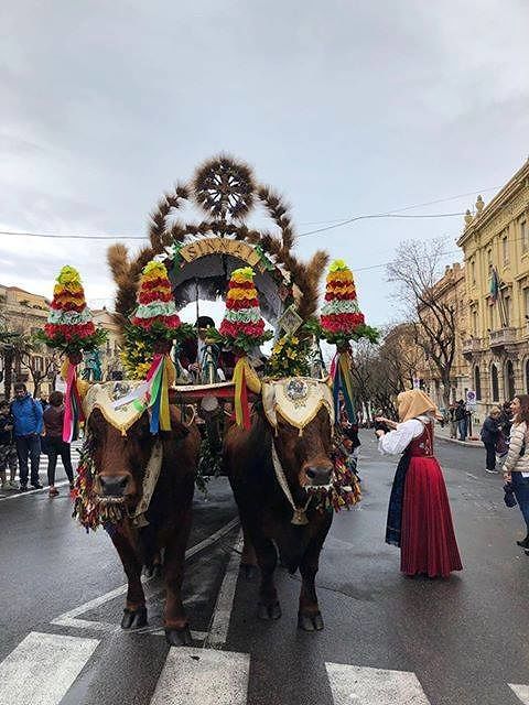 362^ festa di Sant’Efisio: i fedeli, la processione, le tracas (PHOTOGALLERY)