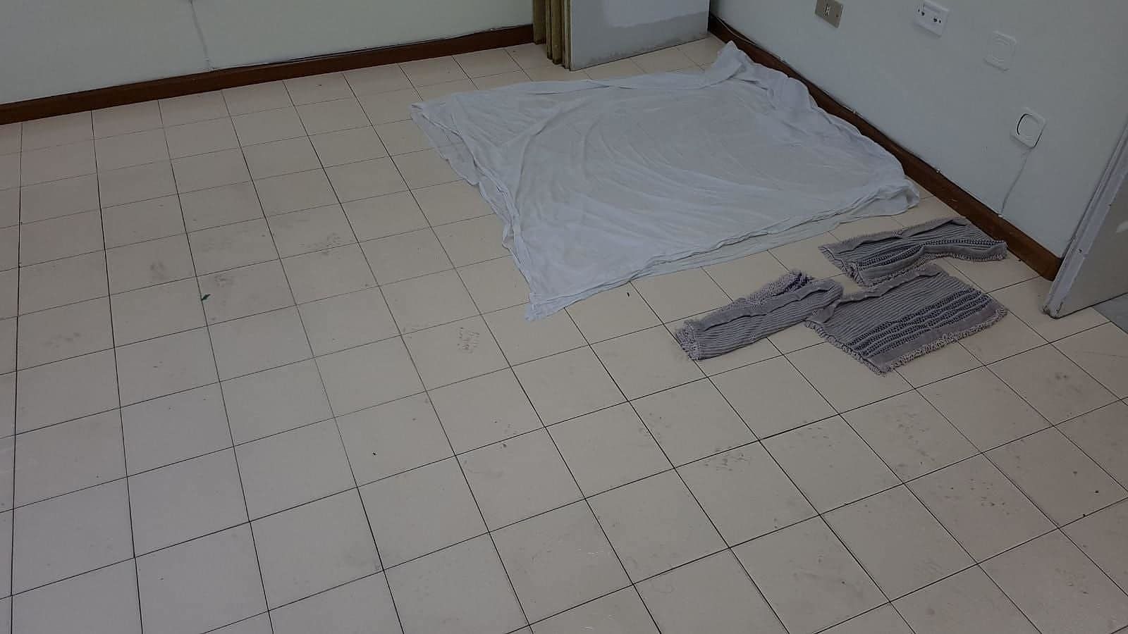 Cagliari, piove dentro il Ss. Trinità: “Disagi persino nel reparto di Rianimazione”