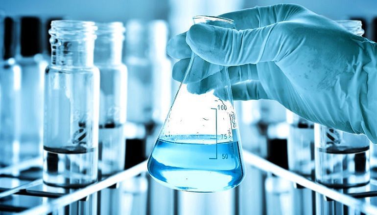 Cagliari, emergenza formalina al SS. Trinità: “Operatori al lavoro senza maschera tra le esalazioni”