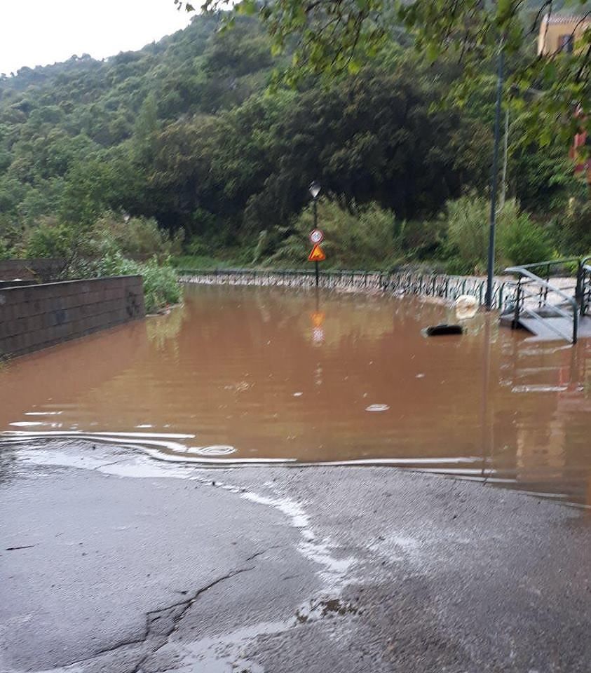 Maltempo in Sardegna, crolli e esondazioni: “Molti cittadini evacuati a Iglesias”