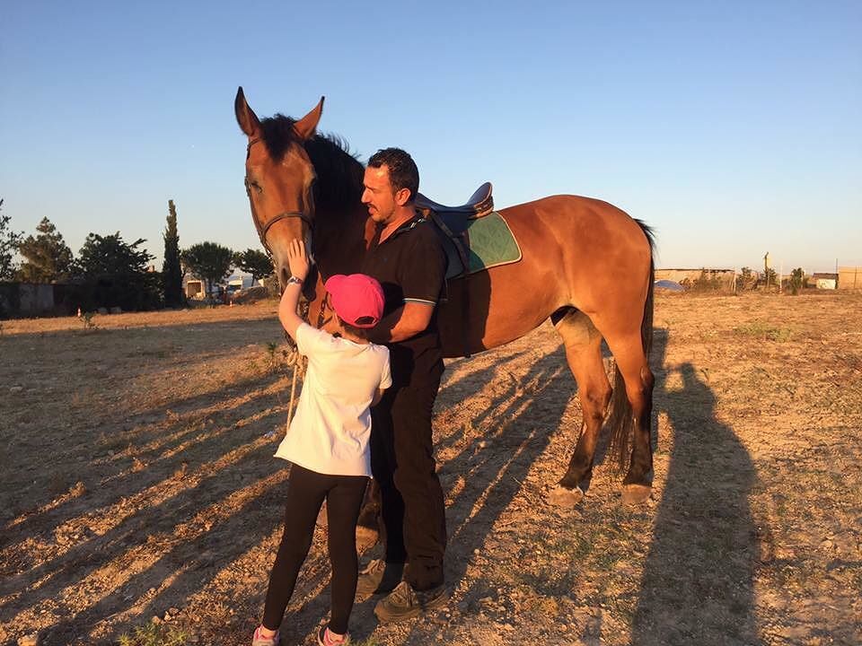 Bimba cagliaritana muore per un male incurabile: “Vola alto, principessa”