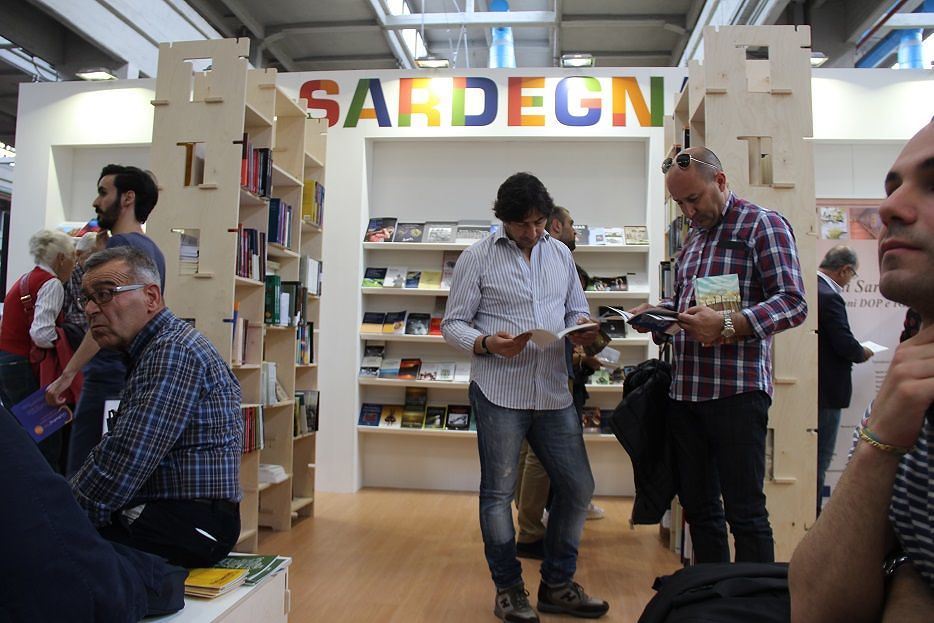 Salone del Libro: arte e gastronomia incontrano la letteratura allo stand Sardegna