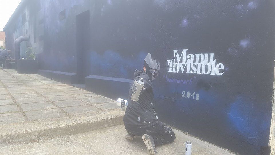 Assemini, ecco il nuovo murale dark di Manu Invisible