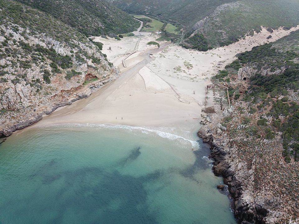 Cala Domestica, la spiaggia rinasce e raddoppia dopo le piogge: “Buona stagione balneare!”