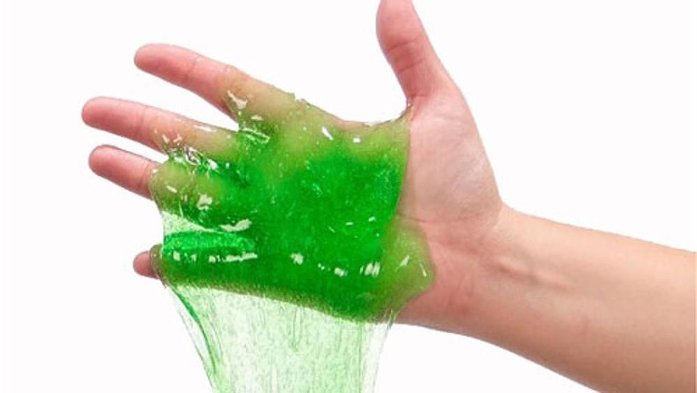 Il gioco appiccicoso amato dai bambini? “Tossico, ritiratelo subito”