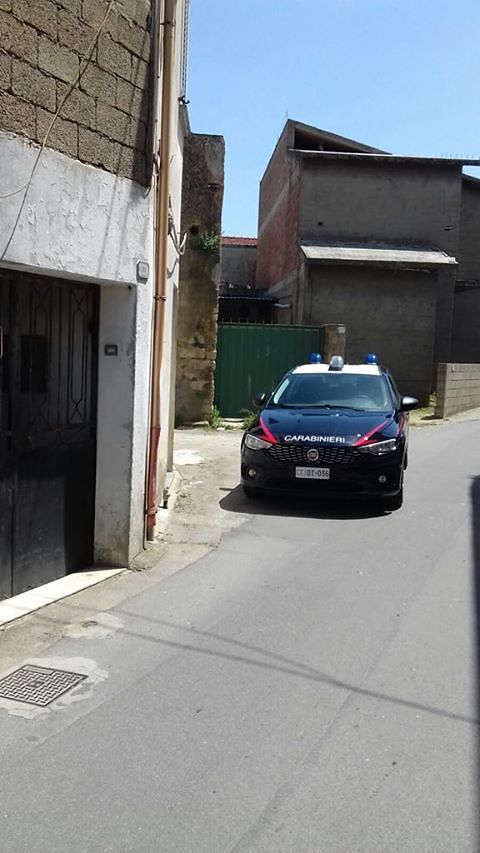 Un uomo scippa la borsetta a una pensionata 80 enne e la scaraventa per terra: arrestato a Gonnos