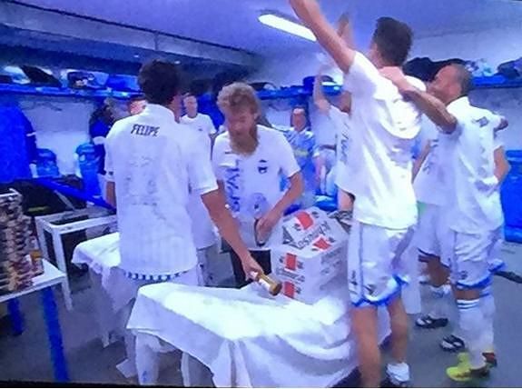 La Spal resta in A e “omaggia” la Sardegna: i giocatori brindano con la birra Ichnusa