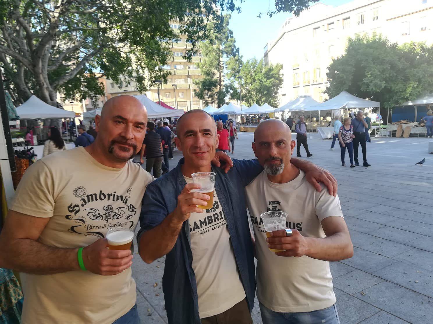 Fiumi di birra in piazza Garibaldi: apre il “villaggio biondo” di “Casteddu beer 2018”