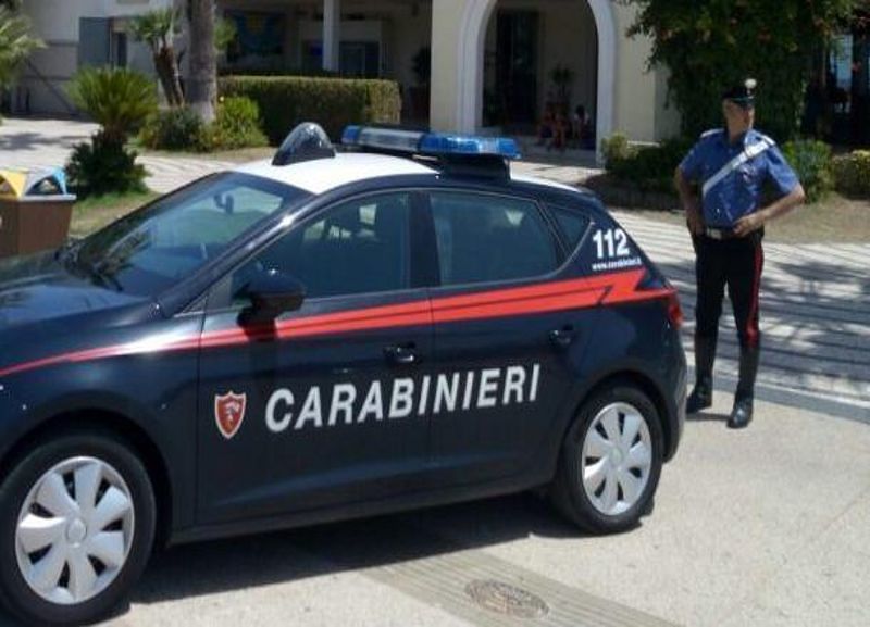 Poetto, l’aggressione del branco all’alba: giovane pestato da dieci persone