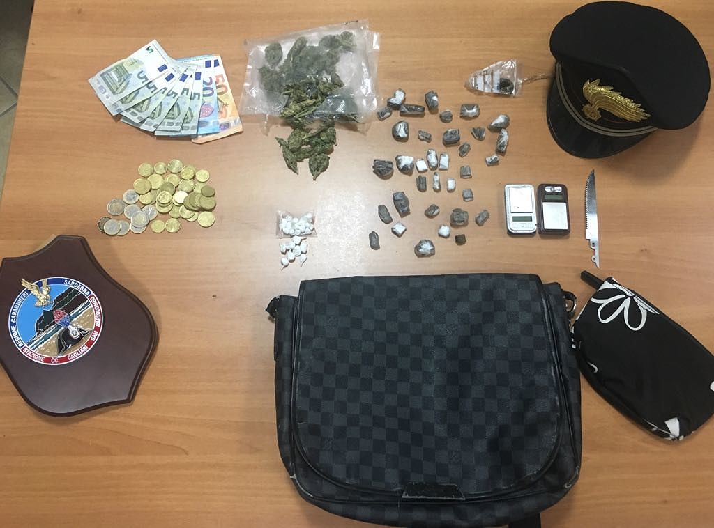 Cagliari, 19enne trovato con un borsone di droga: arresto a Sant’Elia