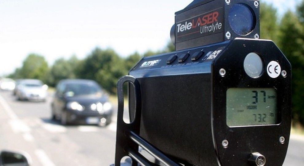 Telelaser raddoppiati in Sardegna: estate sicura, occhio all’autovelox in tutta l’isola