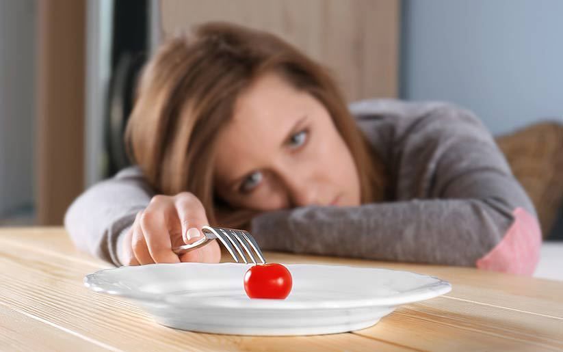 Dieta cercasi, le frasi più ironiche di chi vuole dimagrire: “Il mio non è grasso, è gonfiore..”