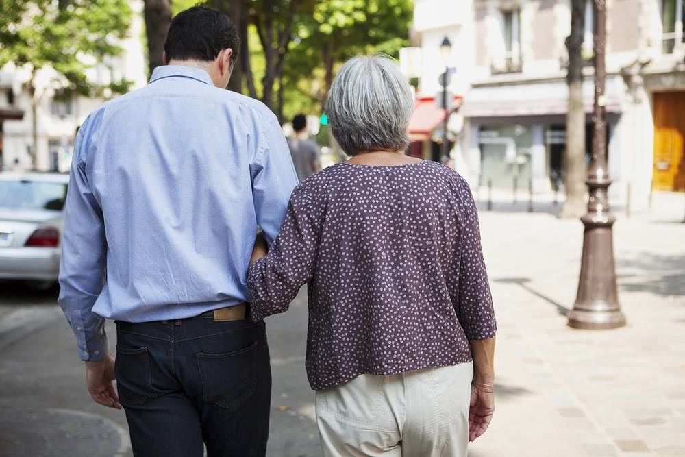 Crisi a Cagliari, i padri si indebitano chiedendo prestiti per i figli disoccupati