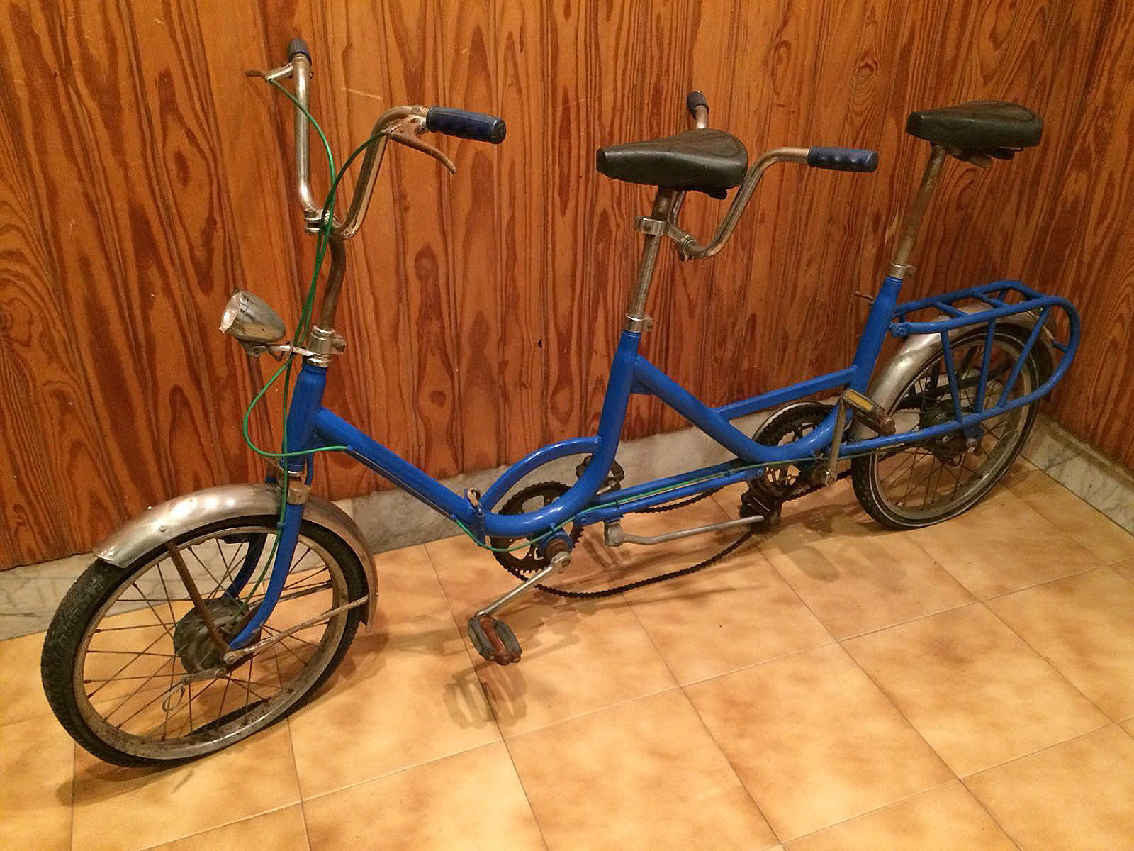 Da Cagliari a Olbia in sella a un tandem Graziella