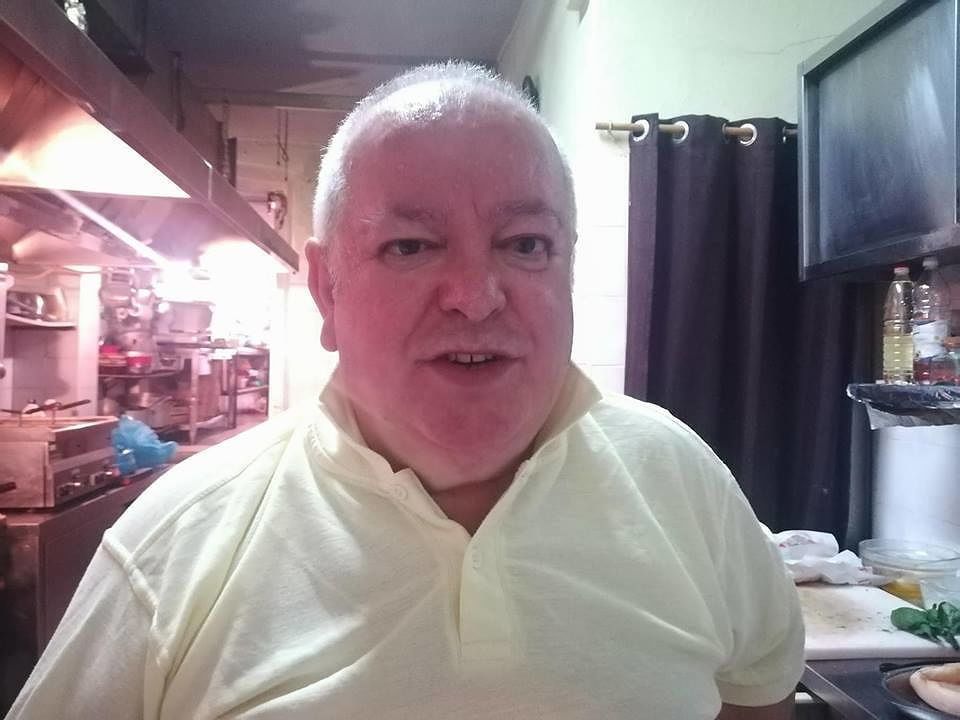 Antonello, il re degli antipasti di Cagliari felice ma critico: “Dopo il bus, via Caprera a senso unico”