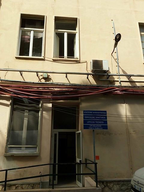 SS Trinità, alberi a rischio crollo e rami cresciuti tra le linee dell’energia elettrica