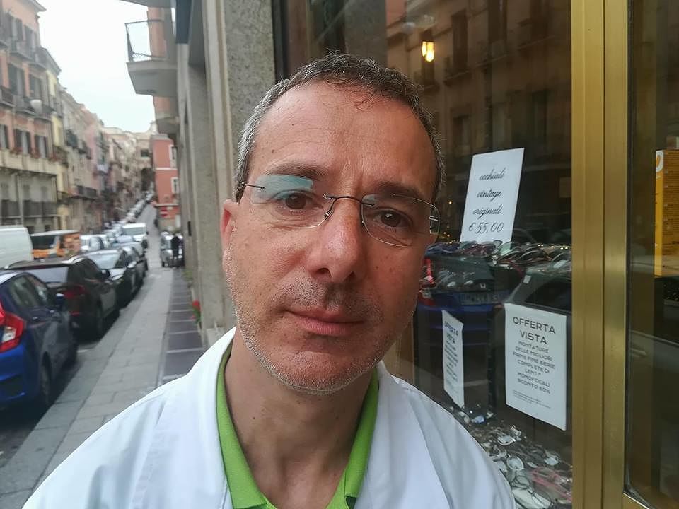 Antonio, storico ottico di via Azuni: “Le pedonalizzazioni fanno morire i commercianti”