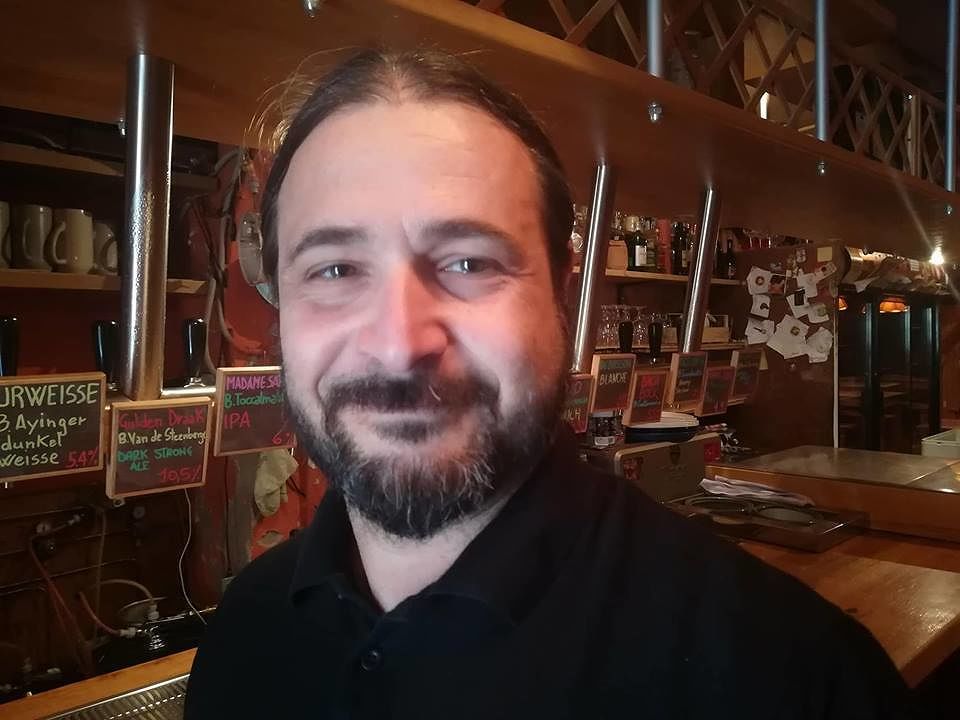 Cagliari, lo “zio della birra” Damiano: “Il futuro del Corso? Pedonale, ma servono parcheggi”