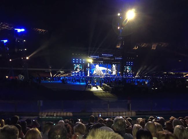 Il più grande tributo live della musica italiana a Pino Daniele: emozioni e brividi a Napoli