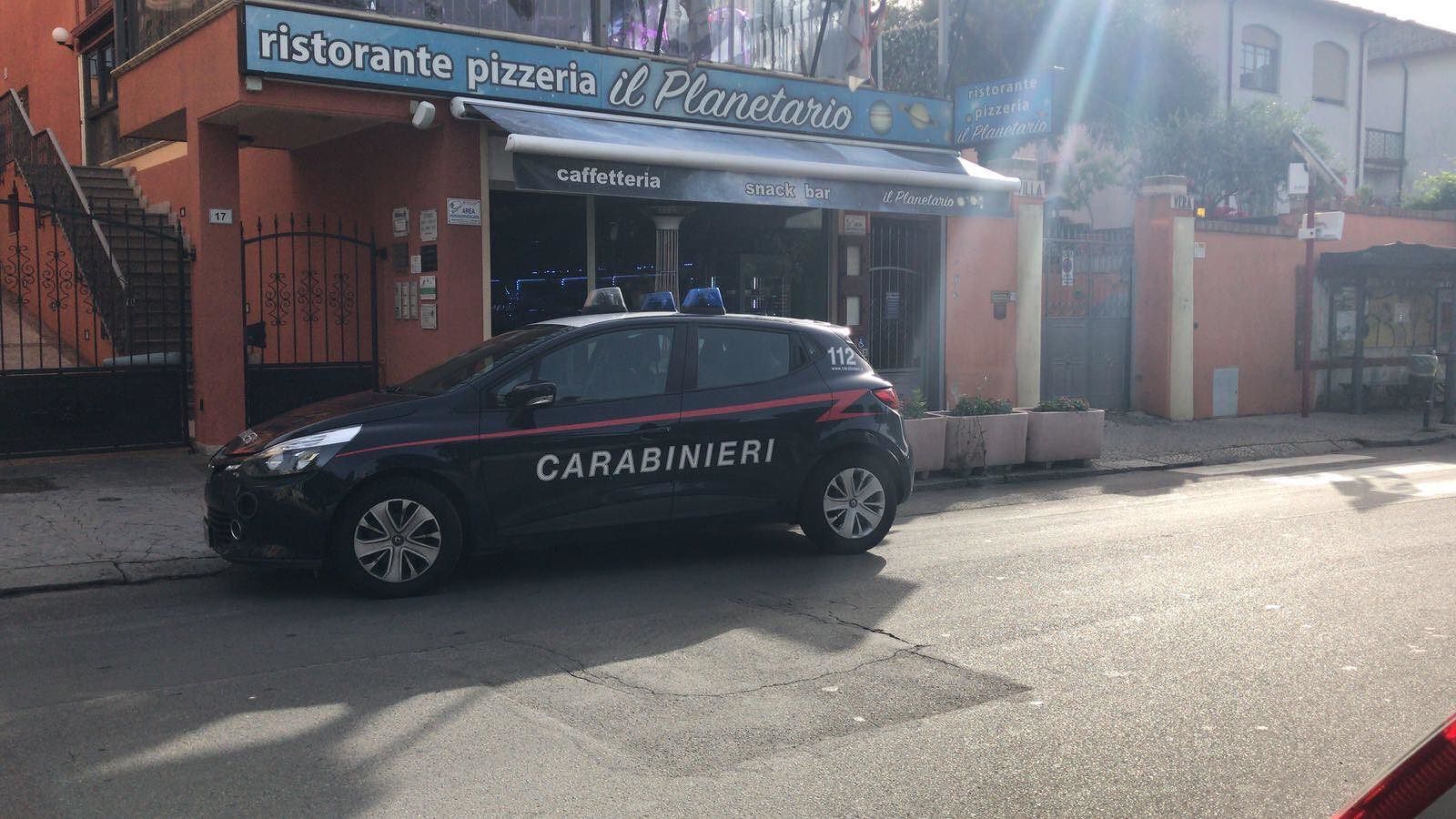 Iglesias, al bar si rifiutano di dargli ancora da bere e va su tutte le furie: arrestato