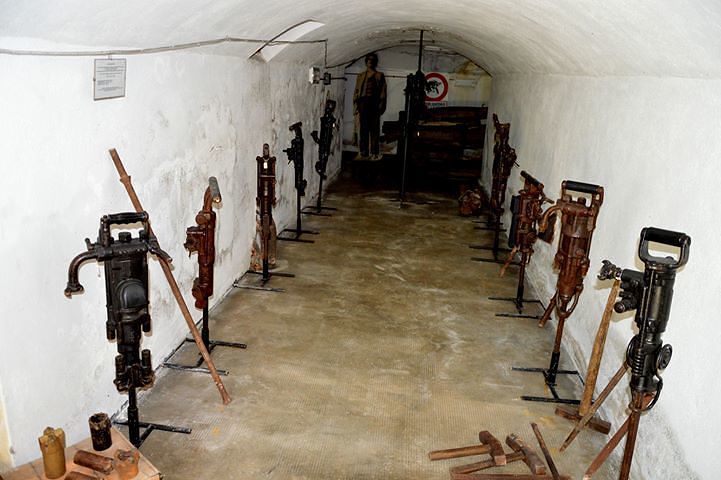 Su Zurfuru, la miniera-perla dismessa dove le donne morirono respirando polveri fatali