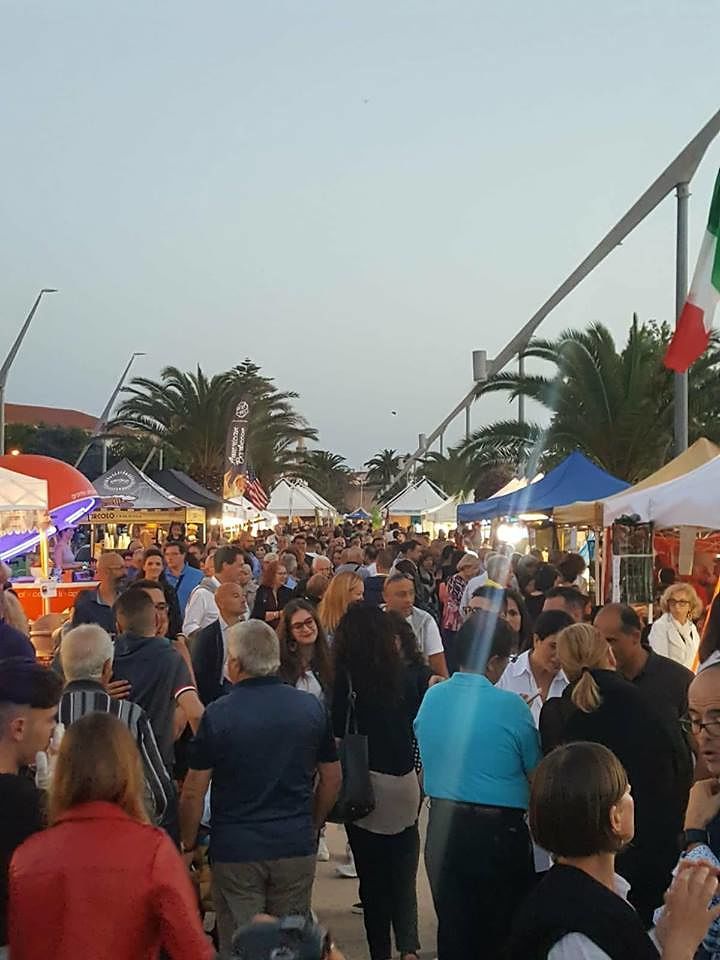 Alghero, boom per la “Festa del gusto”: grande folla per 5 giorni sul lungomare