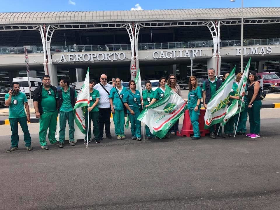Aeroporto Elmas, sciopero dei lavoratori: c’è chi pulisce ma resta senza stipendio