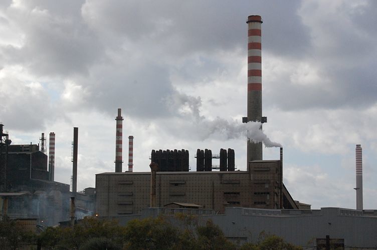 “Volete continuare con queste industrie inquinanti? Bene, avete più possibilità di far morire di cancro”