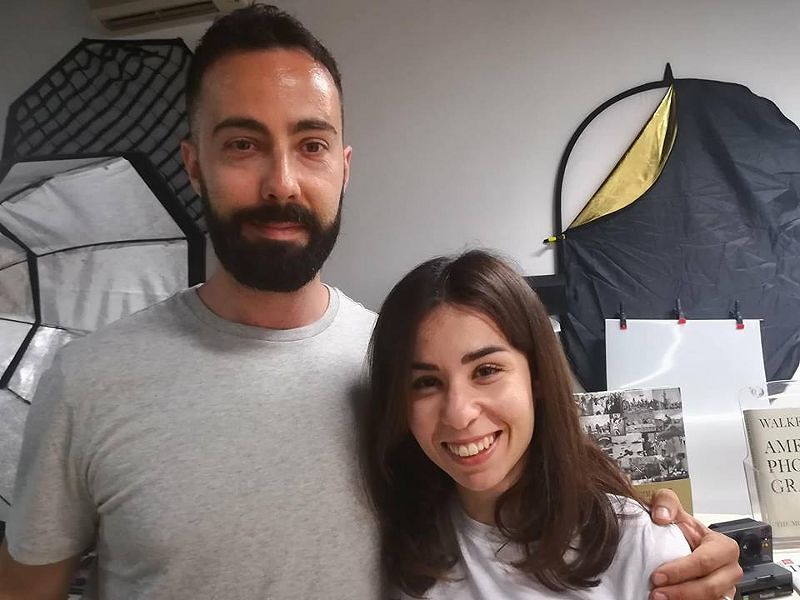 Alessandra, 25enne cagliaritana alla corte di Oliviero Toscani: “La fotografia? È psicologia”