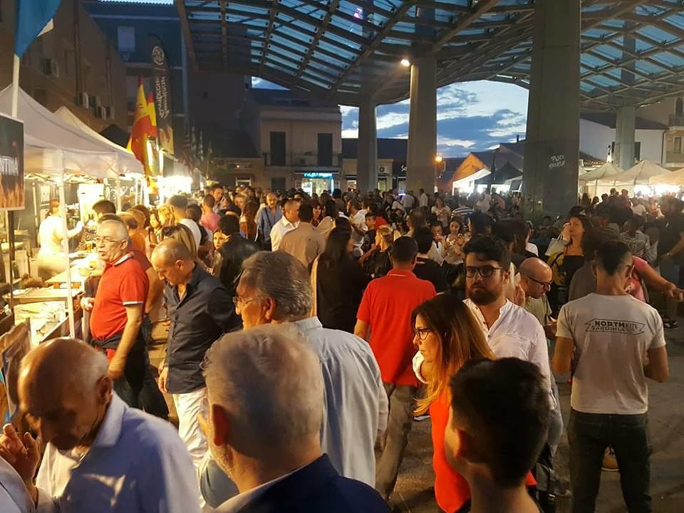 Successo a Olbia per la “Festa del gusto”, tutti stregati da cibo e spettacoli