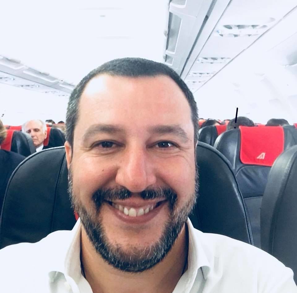 Salvini, mossa anticrisi: “Le cartelle di Equitalia sotto i 100mila euro vanno chiuse”