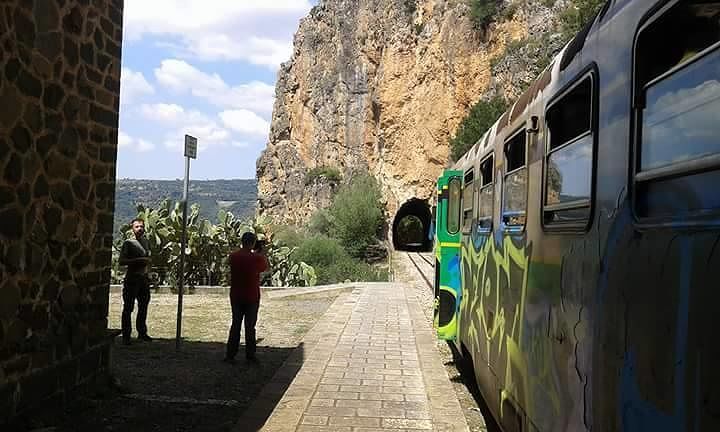 Sardegna, il trenino verde rinasce e conquista i turisti italiani e stranieri