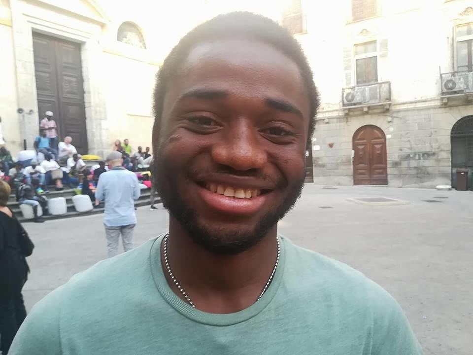 Rodrigue, 18enne del Camerun: “Al mio paese non ho più nessuno, a Cagliari sto bene”