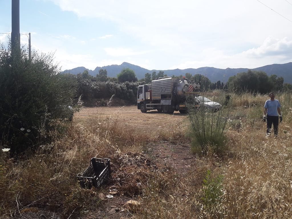 Incendio a Sarroch, quindici auto salvate grazie alla solidarietà di tutti