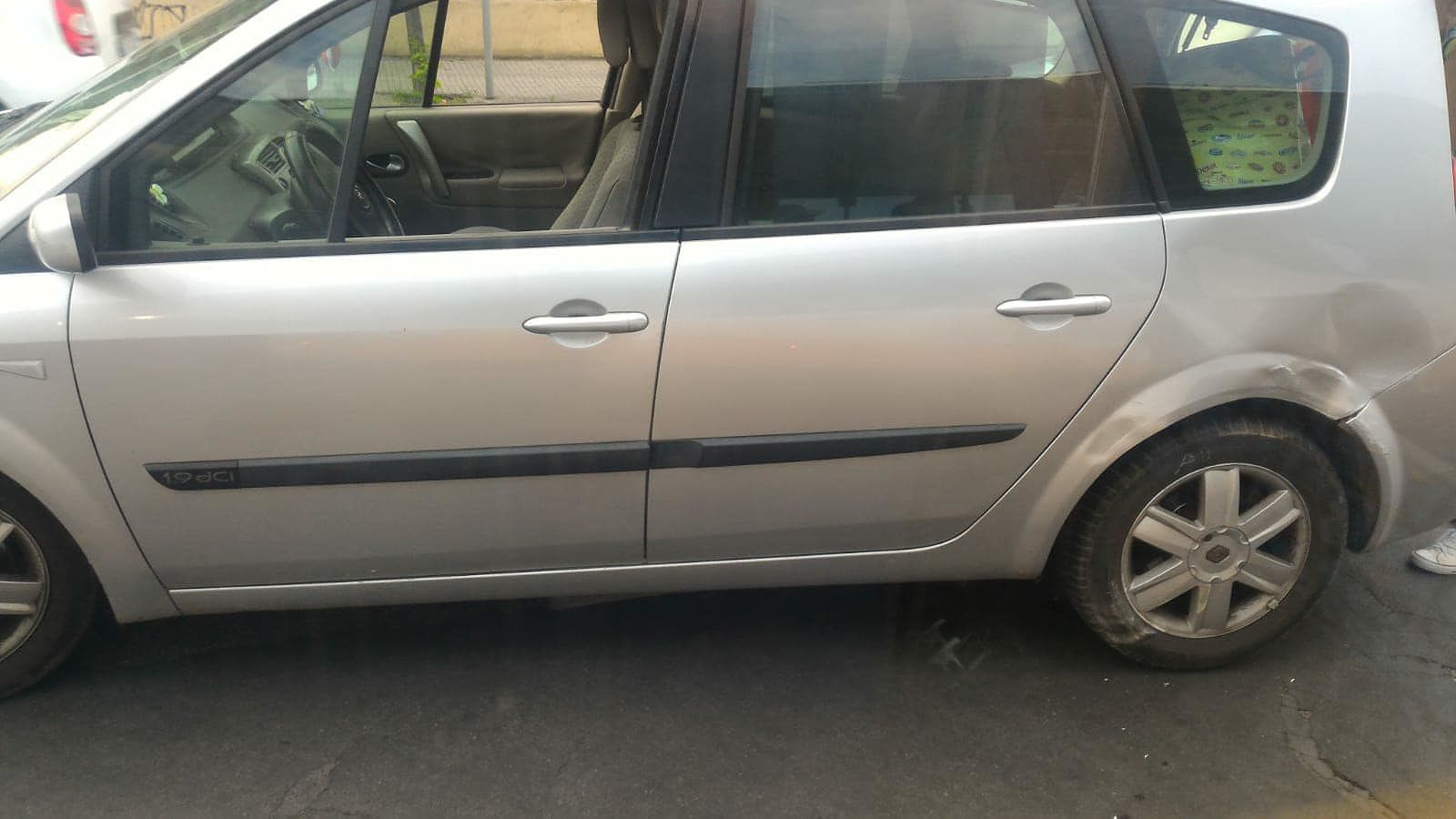 Pirri, scontro auto-bus in via Santa Maria Chiara: solo tanta paura per i passeggeri