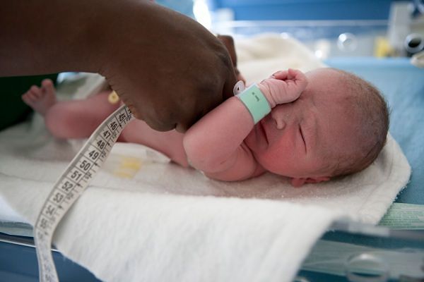 “Benvenuti piccoli cagliaritani”: dal Comune presto un regalo a tutti i neonati