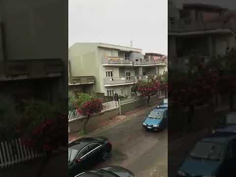 Fogne in ebollizione a Sinnai: “Si pagano le tasse per avere la cloaca a cielo aperto” (VIDEO)