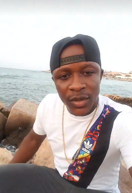 “Perché sei qui? Salvini dice che non potete stare!”, Peter al bambino: “Non sono un mostro”