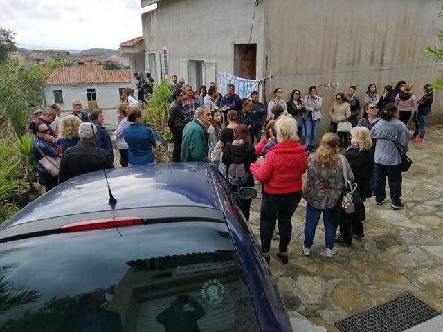 Bimba sarda contesa: la mamma si arrende e consegna la piccola ai carabinieri