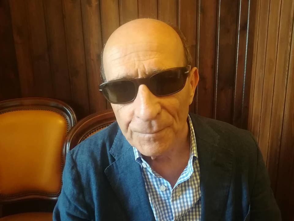 Alfio, non vedente di Cagliari: “Al Poetto nemmeno per una pizza, parcheggi sempre occupati”