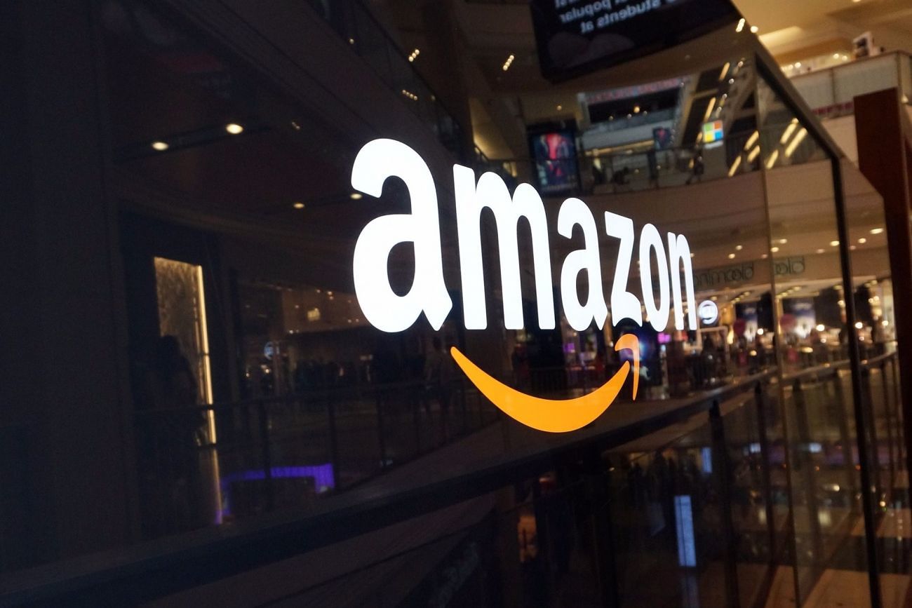 Lavoro, Amazon assume anche a Cagliari: “Tanti contratti a tempo indeterminato”