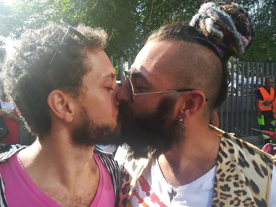 Alessandro e Rory, l’amore gay che trionfa sull’odio: “Siamo felici e non ci nascondiamo”