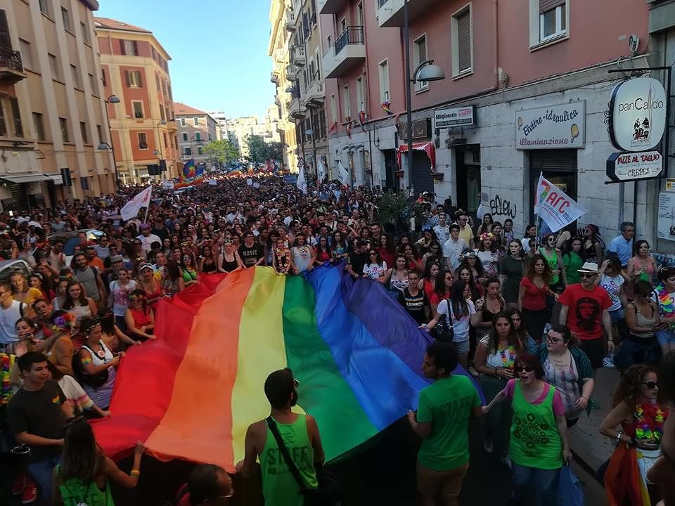 Gay Pride, esposto contro i Comuni che l’hanno patrocinato: c’è anche Cagliari