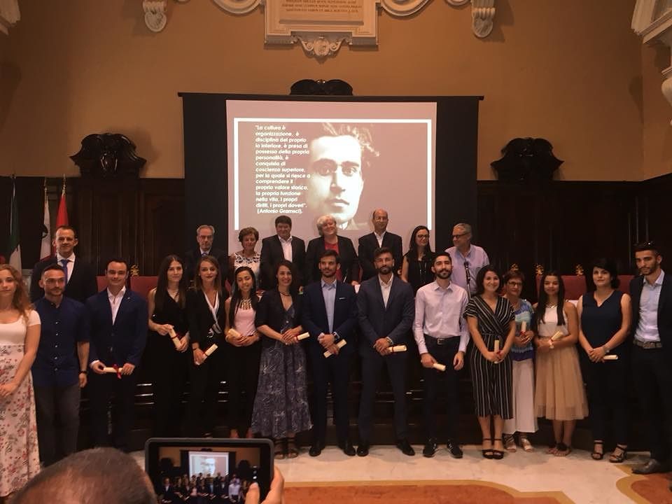 Cagliari, la grande fuga dei migliori giovani laureati: “Qui non c’è futuro”