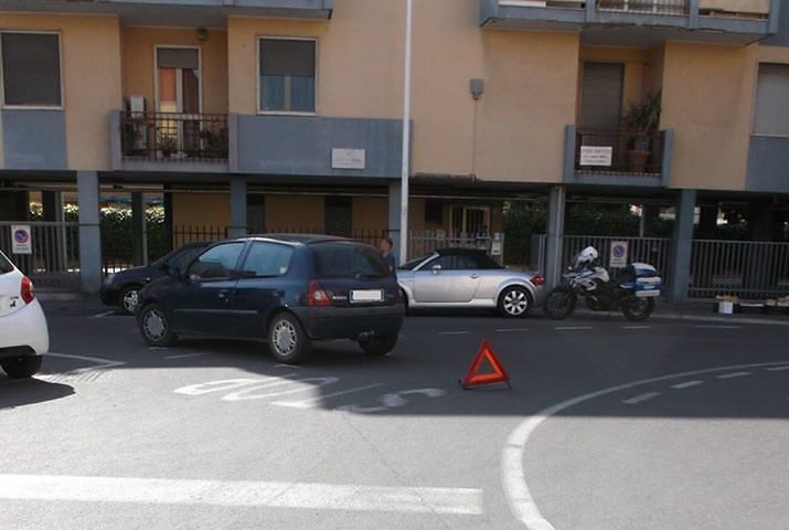 Pirri, un 19 enne con una Clio investe un uomo di 81 anni: è ancora emergenza pedoni