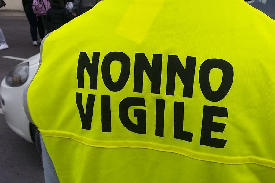 Nonno Vigile, via alle iscrizioni per partecipare al servizio a Cagliari