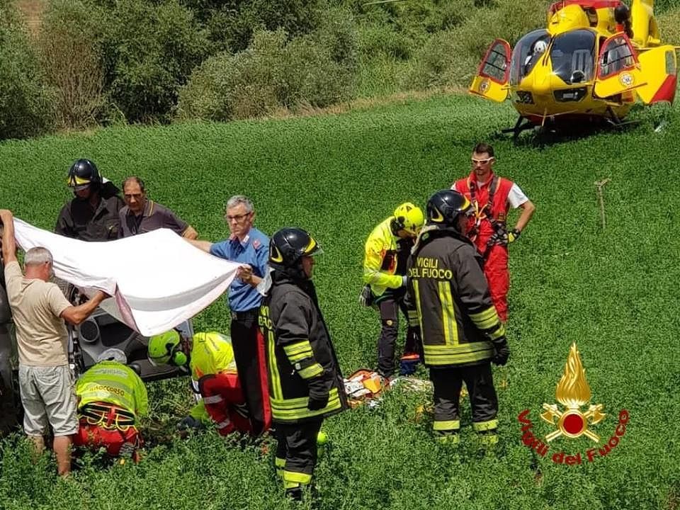 Fuori strada con l’auto tra Samassi e Serramanna, ragazzo ferito trasportato all’ospedale con l’elicottero
