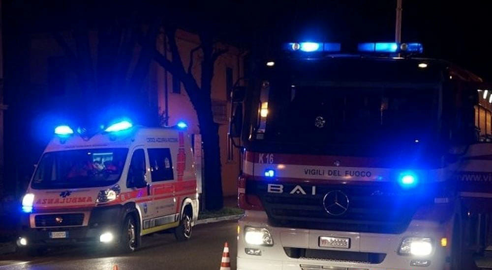 Cagliari, feriti dopo una caduta in casa: doppio intervento dei vigili del fuoco