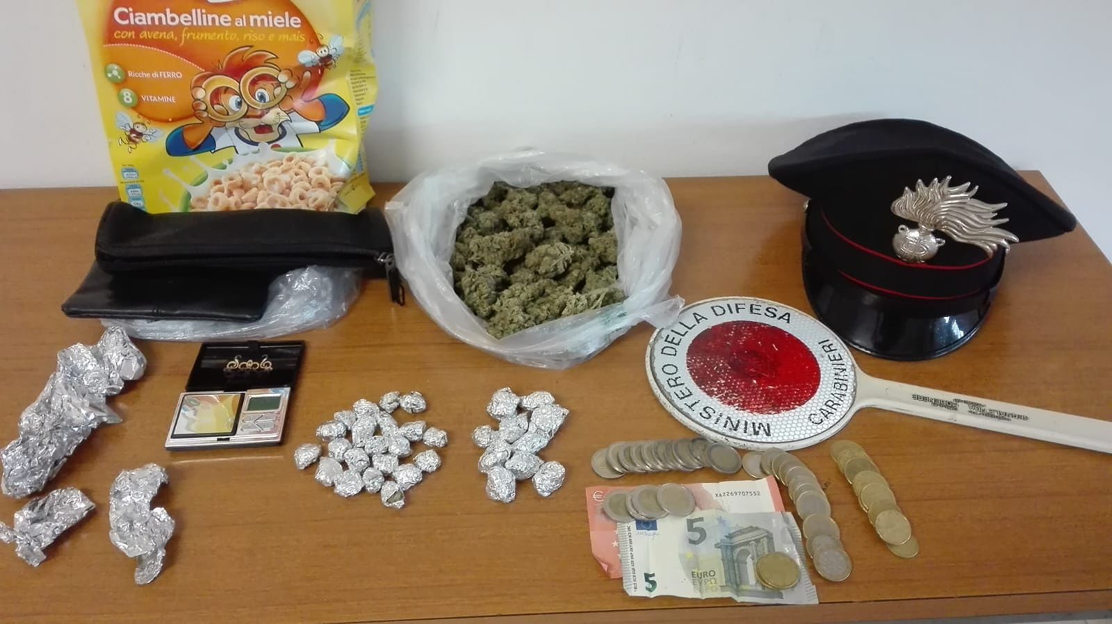 Sinnai, sorpreso con 109 dosi di marijuana: 21enne in arresto