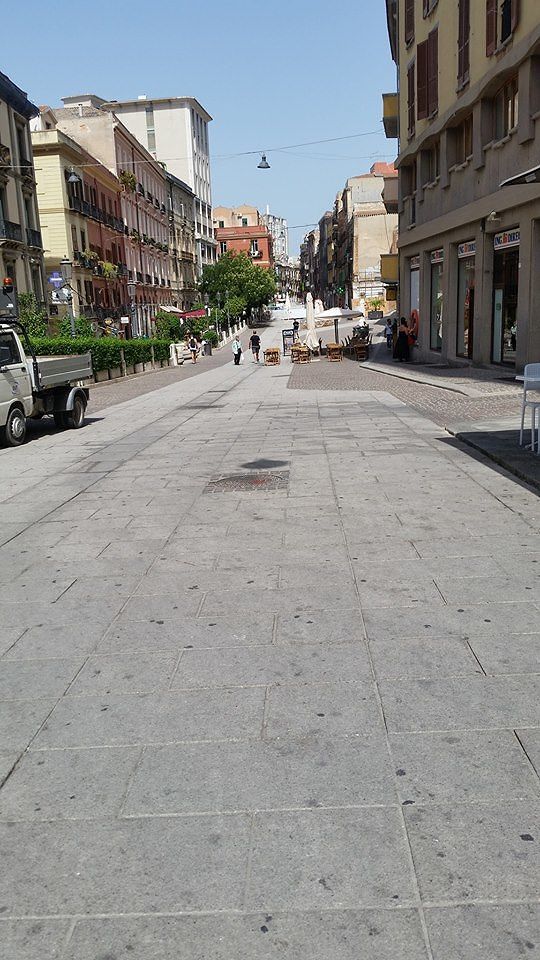 Cagliari, il deserto perfetto del Corso pedonale: “Eccolo, in una mattina qualunque”
